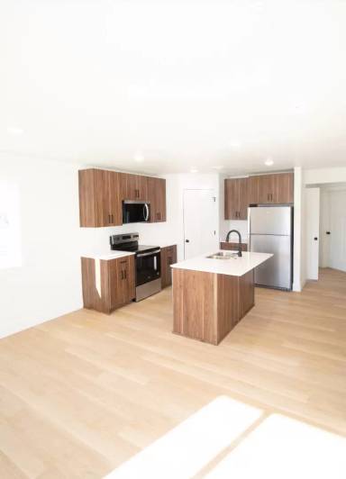 Main picture of 950 S 1st Ave