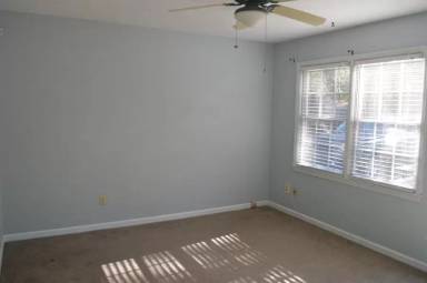 Main picture of 122 Lisa Dr
