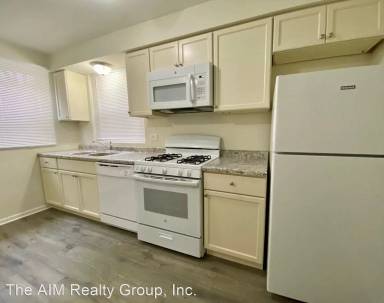 Main picture of 1024 E Division St