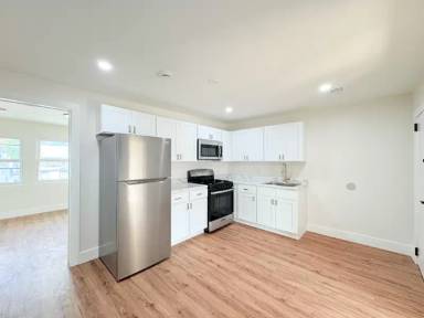 Main picture of 122 Shephard Ave
