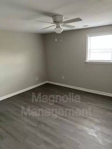Main picture of 214B Walnut St