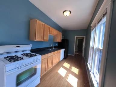 Main picture of 1005 Wealthy St SE