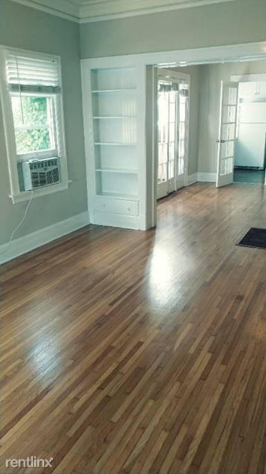 Main picture of 1727 N Alexandria Ave