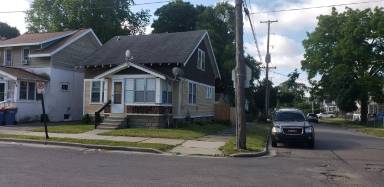 Main picture of 242 Elm St SW