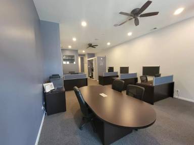 Main picture of 1417 W. Chicago -