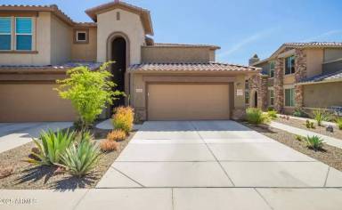 Main picture of 2425 W Bronco Butte Trl