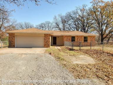 Main picture of 3 Frank Ln