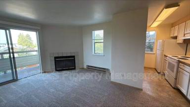 Main picture of 6042 Fauntleroy Way SW