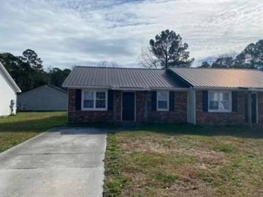 Main picture of 2305 Knollwood Ln