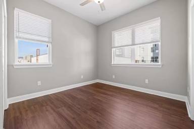 Main picture of 621 E Martin Luther King Blvd