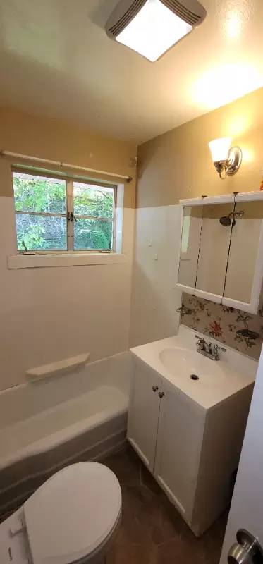 Main picture of 1078 Willow Dr