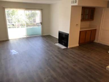 Main picture of 14615 Burbank Blvd