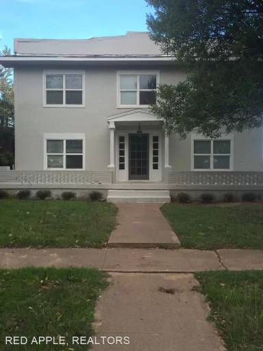 Main picture of 502 Meander St