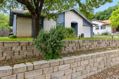 Main picture of 9806 Hansford Dr