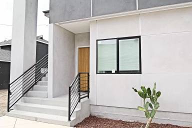 Main picture of 2293 Termino Ave