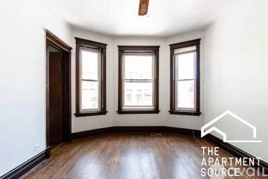 Main picture of 1011 W Newport Ave
