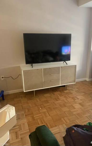 Main picture of 398 3rd Ave