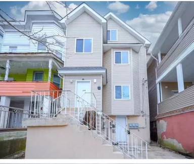 Main picture of 226 Benziger Ave
