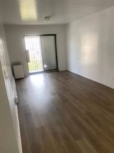 Main picture of 3355 60th St