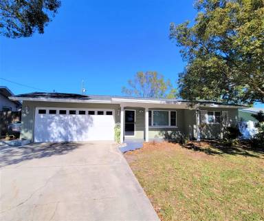 Main picture of 880 8th Ave NE