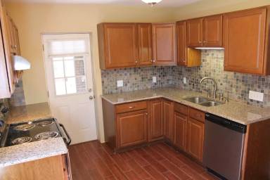 Main picture of 5836 Alderson St