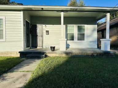 Main picture of 755 Baltimore St