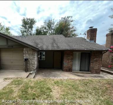 Main picture of 5548 S Lewis Ct