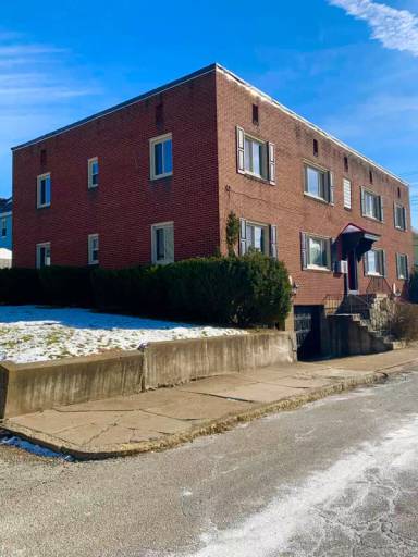 Main picture of 1615 Sumac Street - 2nd Fl. Right