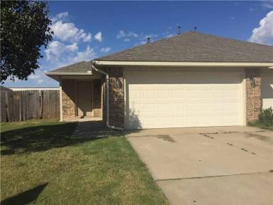 Main picture of 4805-4807 SE 77th St
