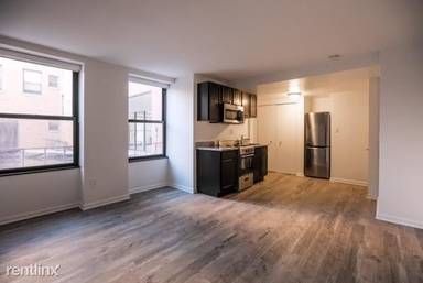 Main picture of 629 W Milwaukee St