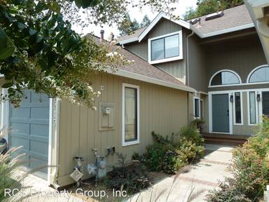 Main picture of 347 Creekwood Ct