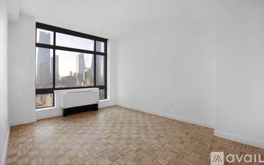 Main picture of 332 W 44th St