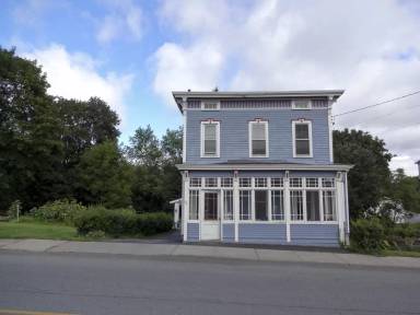 Main picture of 99 E Main St