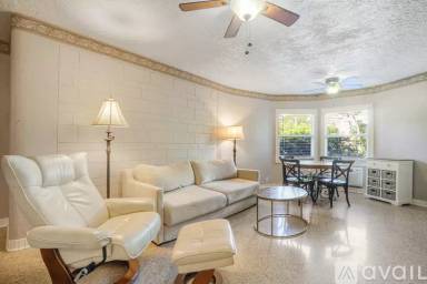 Main picture of 206 9th Ave NE