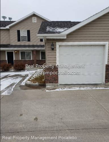 Main picture of 570 Pheasant Ridge Dr