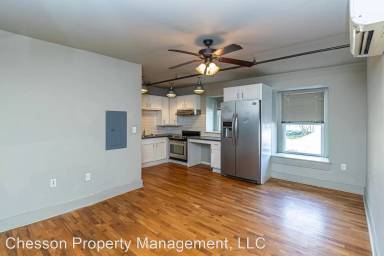 Main picture of 215 Nash St E