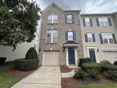 Main picture of 2205 Belle Vernon Ave