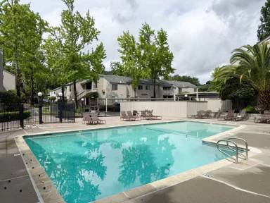 Main picture of 2050 Mendocino Ave