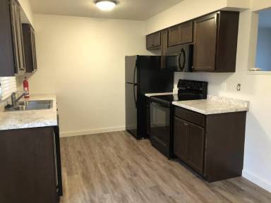 Main picture of 402 N 19th Ave