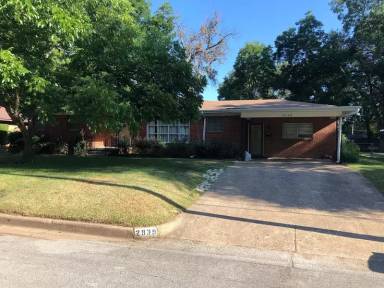 Main picture of 2939 Rollingwood Dr