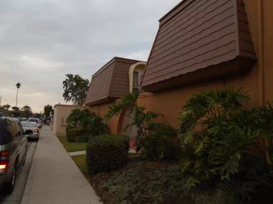 Main picture of 500 W Gonzales Rd