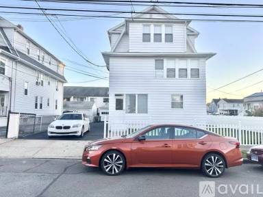 Main picture of 67 Tremont Ave