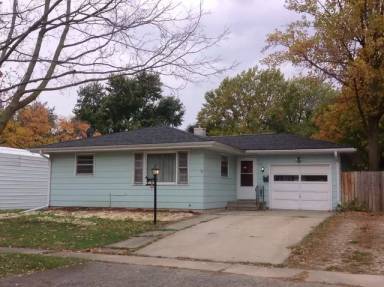 Main picture of 131 Holly St