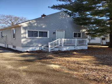 Main picture of 2019 W Richwoods Blvd