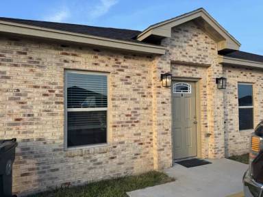 Main picture of 2330 Summit Rd