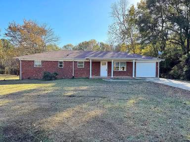 Main picture of 106 Lori Dr