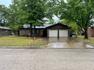 Main picture of 3216 Hummingbird Ln