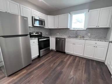 Main picture of 283 E High St