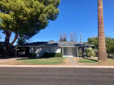 Main picture of 938 E San Miguel Ave