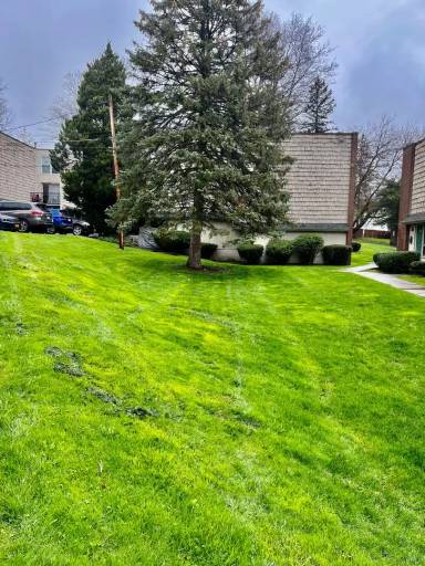 Main picture of 4915 W Genesee St
